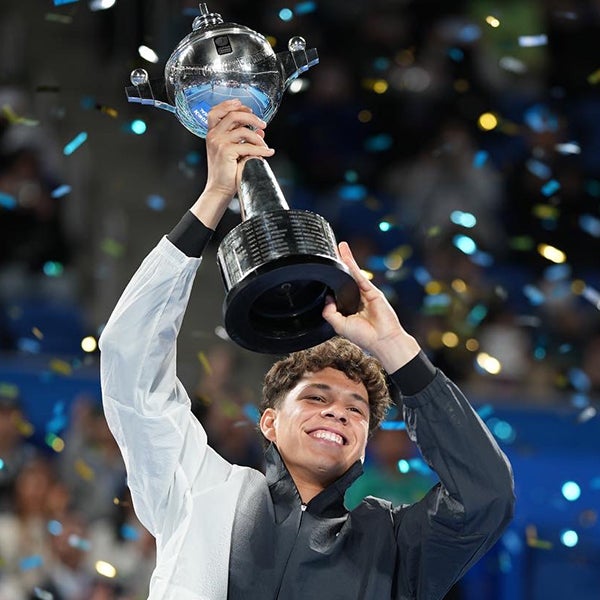 Shelton all smiles in Tokyo after winning first ATP title